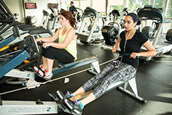 students on the rowing machine in Puyallup health education center